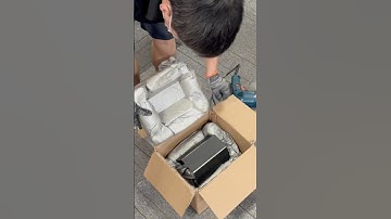 On-site foaming packaging cushioning and manual packaging protection methods