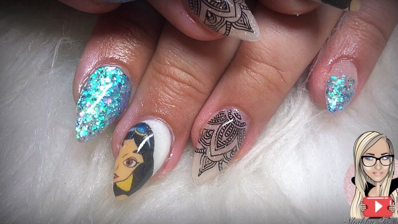 Nail Doodlers: Aladdin nails