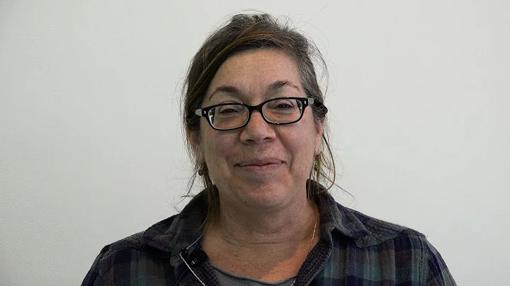 Artist Profile - Ellen Fagan