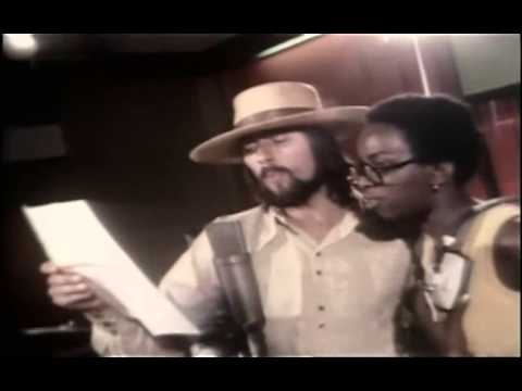 London Pop News in Disco (8) 1971