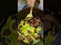 An immersive process of making "strawberry-only snowflake crisps" using sugar-free marshmallows