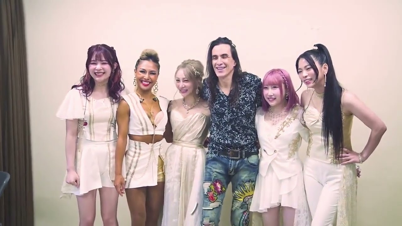 LOVEBITES BACKSTAGE