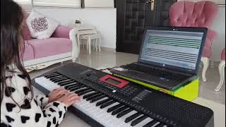 Soft Mozart Lebanon: Lana (5) sight reading Melody, Liebestraum and slumber song on P4 screenshot 5