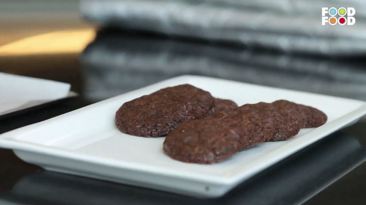 बच्चो की मनपसंद चॉकलेट कूकीज बनाइये घर परआसानी से | Delicious Chocolate Cookie Recipe |Cookie Recipe | FoodFood