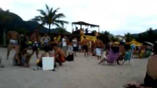Praia Skol Sunset com show acústico de Donavon Frankenreiter