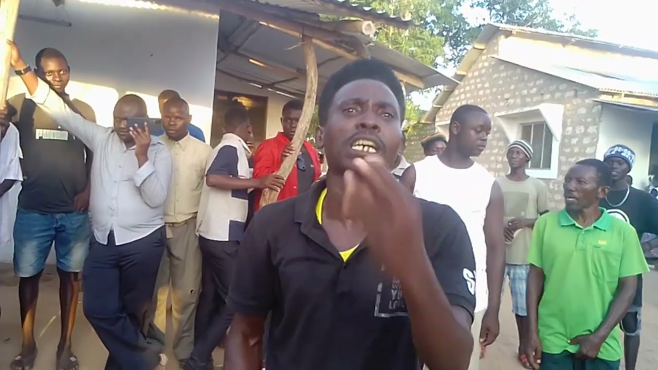 Tambala Maisha Bora na Tambala malanga hakigwada -Magajia on the floor