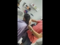 Yuyu cortando o cabelo