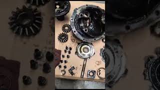 What REALLY Happens When Your Differential Explodes 1970 Ford Bronco Spider Gear Explodes!