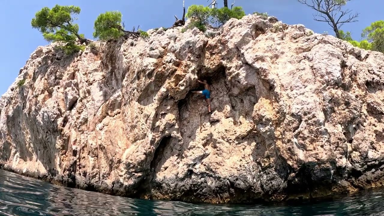 HVAR Climbing over the sea (LUČIŠČA)