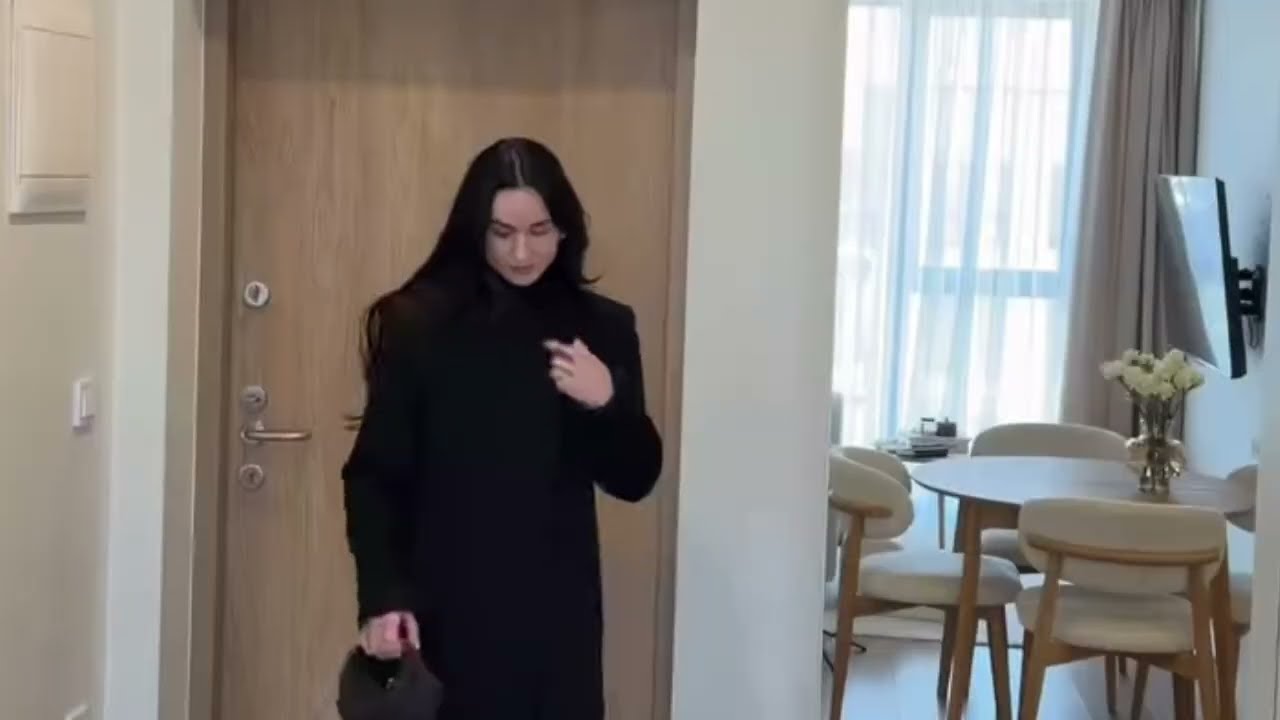 Transparent Clean: Floor Revival with Veronica for a Fresh Shine!