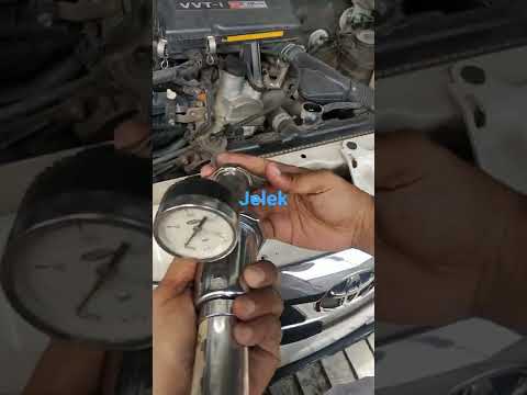 Video: Adakah limpahan radiator harus penuh?