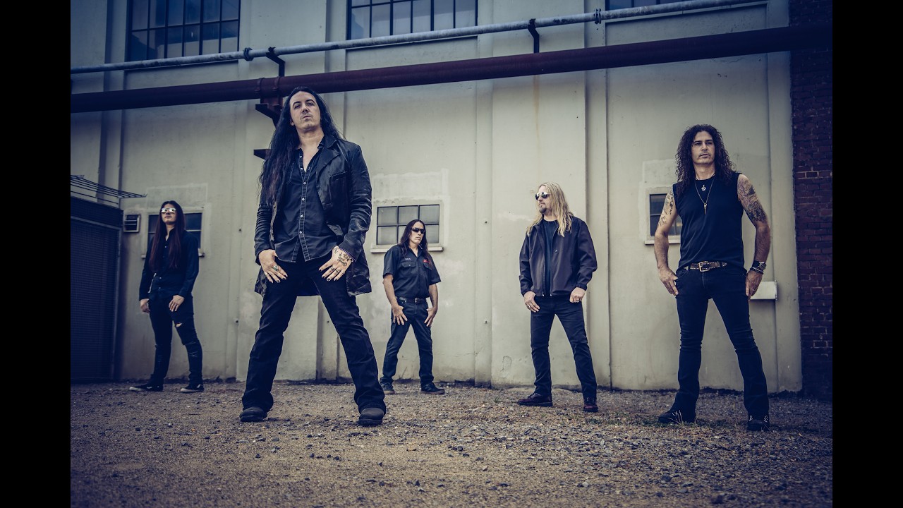 Sanctuary unterschreiben bei BLKIIBLK