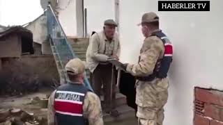 Abdullah Üngör, Maaşını Getiren Mehmetçiği Askerdeki Gibi Tekmil Vererek Karşıladı.