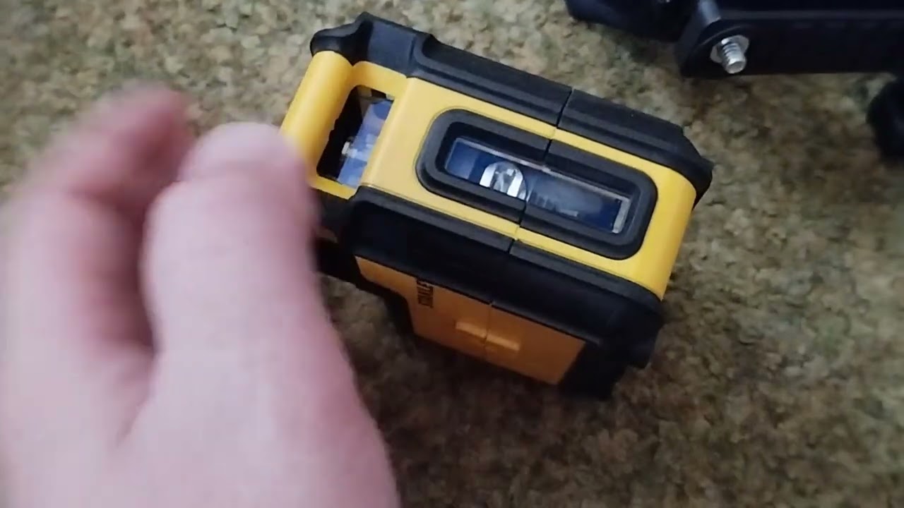 лазерный уровень от компании Stanley.