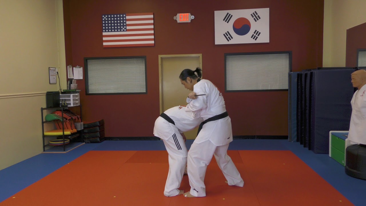 Black Belts SelfDefense Techniques Knife Defense 2 YouTube