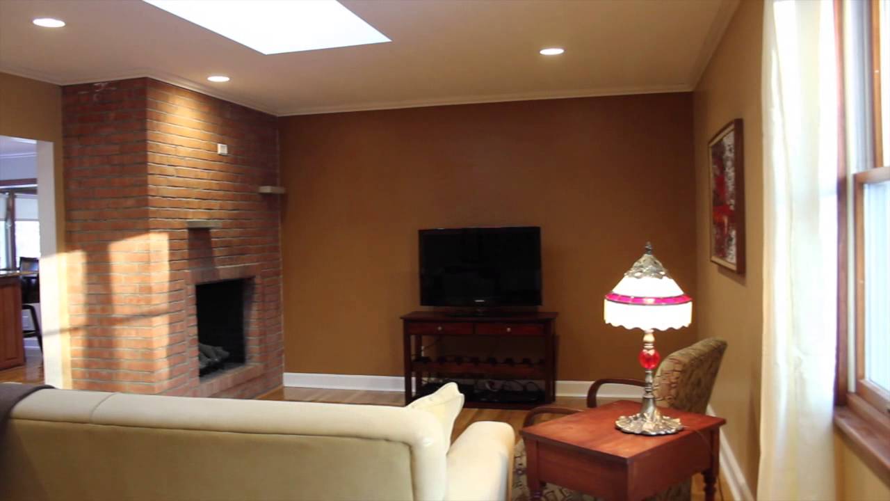 Beautiful and spacious Columbus, Ohio home. Hardwood floors throughout and inground pool! YouTube