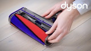 Assembly Dyson Soft roller cleaner head 安裝軟絨毛滾筒吸頭 screenshot 3