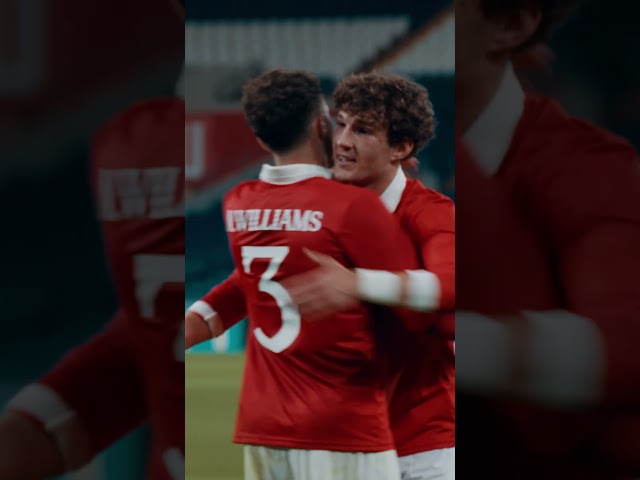 Koumas gets off the mark for Cymru! 😍