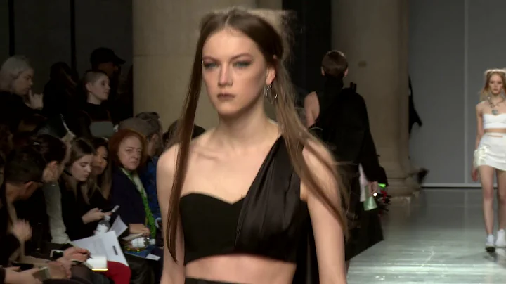 Caitlin Price AW16 at Fashion East