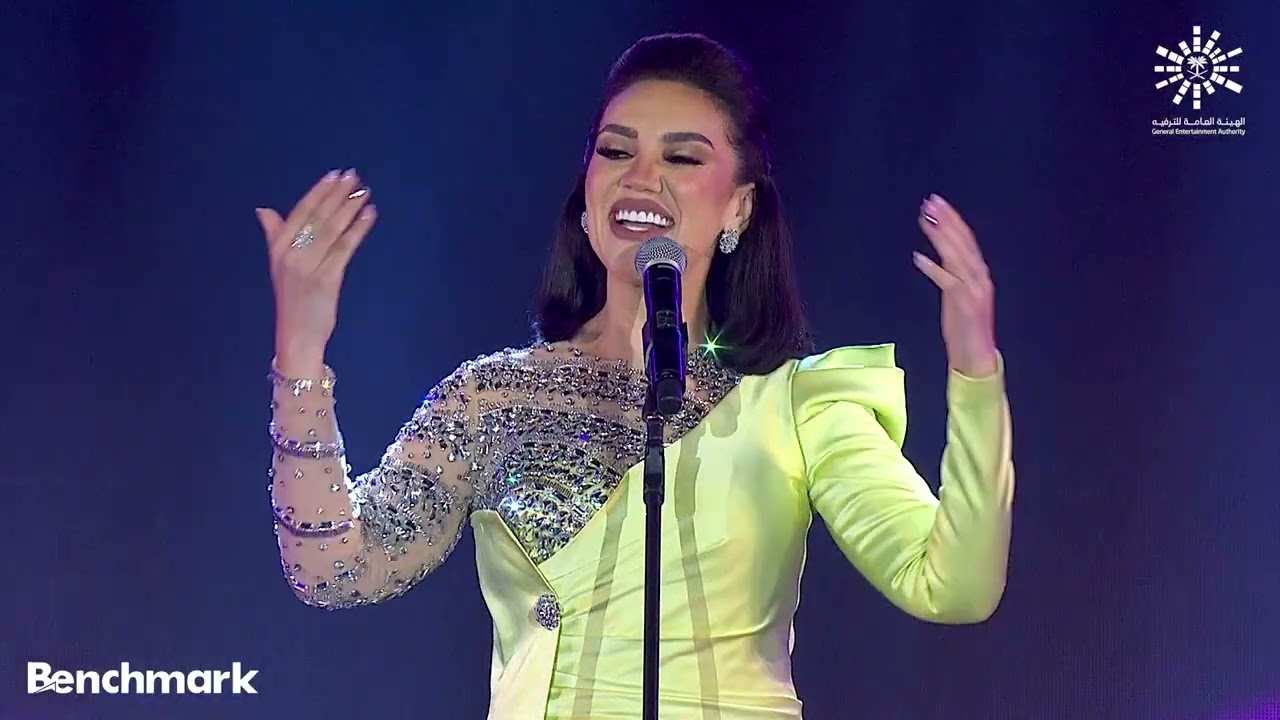مي فاروق - حيرت قلبي معاك من حفل موسم جدة 2022