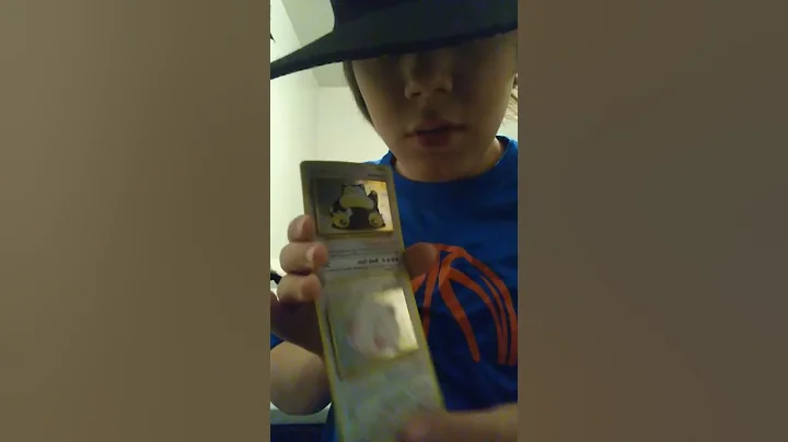 I pulled a 2nd or 1st edition Charizard!!!!!!