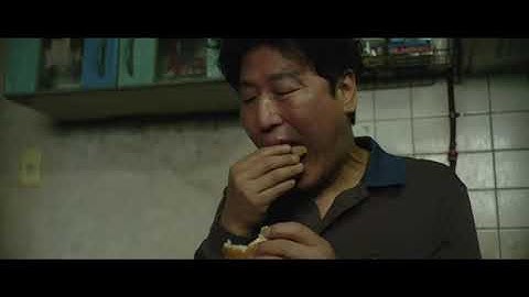 映画『パラサイト 半地下の家族』冒頭映像