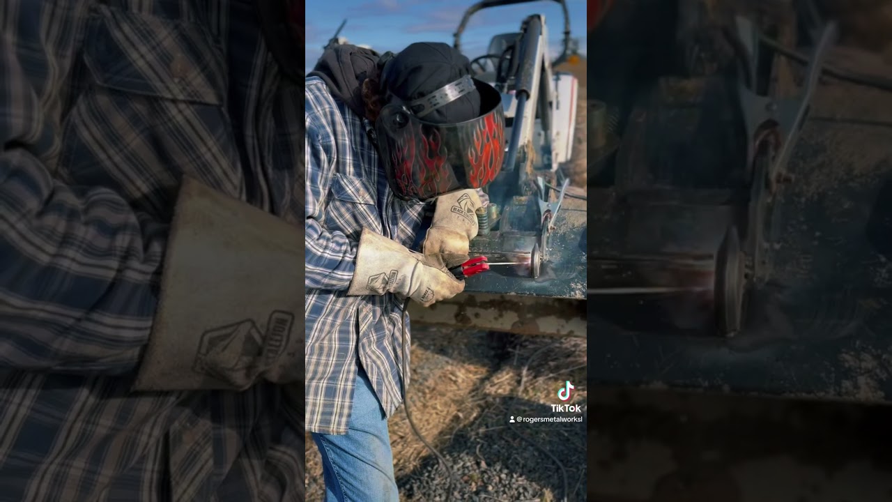 Today we installed a set of chain hooks on this customers tractor bucket! 🛠️ 
