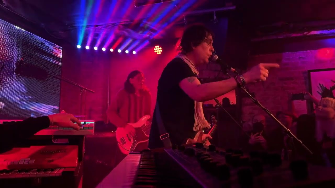 Truly - Live at Baba Yaga