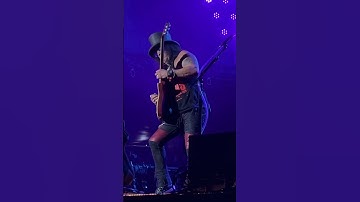 Stunning Coma solo from Slash.  PT2