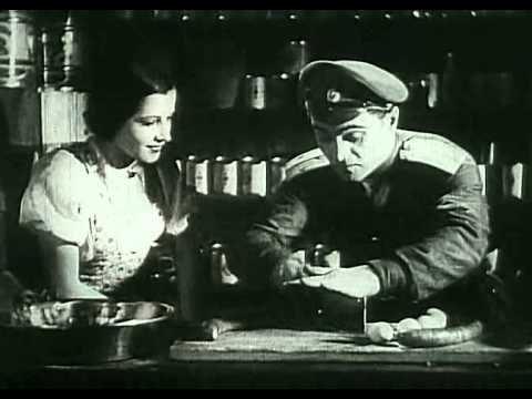 W starym kinie   Dodek na froncie 1936