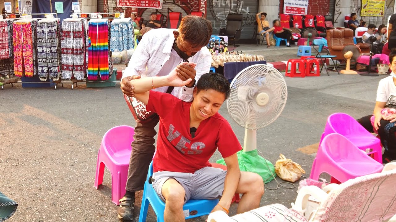 ASMR | $2 Thai STREET MASSAGE for Back & Shoulder Pain in the Middle of ...
