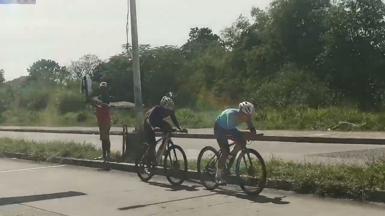 Bakbakan sa EMA town Mbulacan open MTB category sa dami sumali dami Rin kumalas yowwwwww pakalasan..