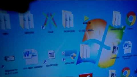 Everycom X7 Mini Projector 1800 Lumens