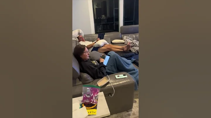 She came home from college and scared her parents 😂