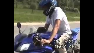 Kumpulan Video lucu jatuh dari motor