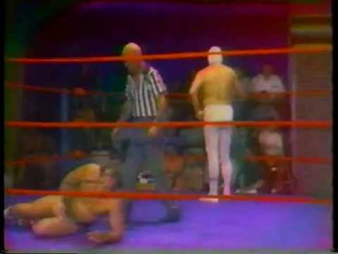 Cowboy Bob Kelly Racing 2/3 CLASSIC 70s Cowboy Bob Kelly V Intern GULF COAST Wrestling - YouTube