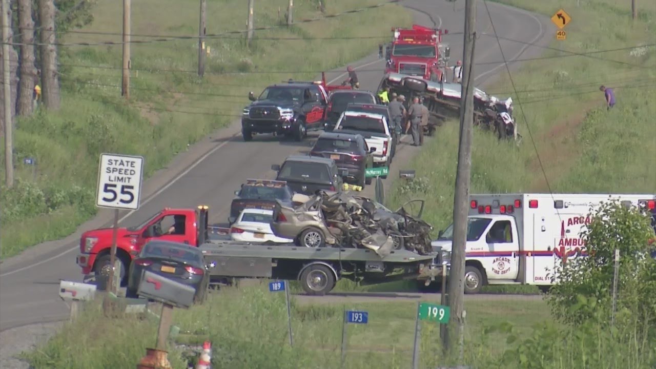 Two killed, others seriously injured in Town of Freedom crash - YouTube