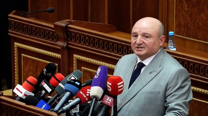 ՈւՂԻՂ. Վարդան Ղուկասյանը ավագանու նիստ է վարում. հաստատվում է Գյումրու բյուջեն