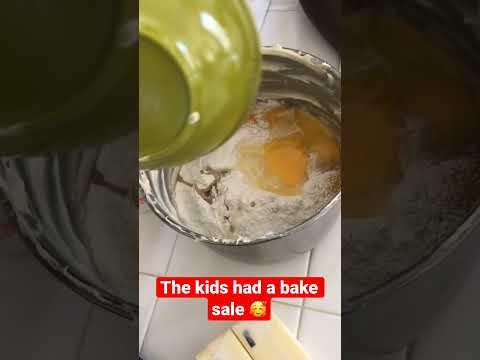#kids #shorts #baking #cheesecake #peachcobbler #poundcake