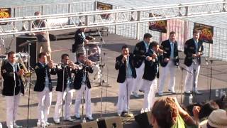 BANDA MS- EL AGUILA BLANCA EN SIXFLAGS