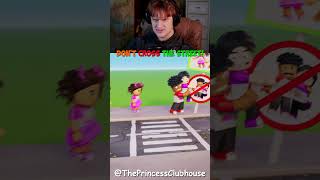 DON'T Cross The Street in Roblox!😢 #roblox #robloxmemes #99nightintheforest