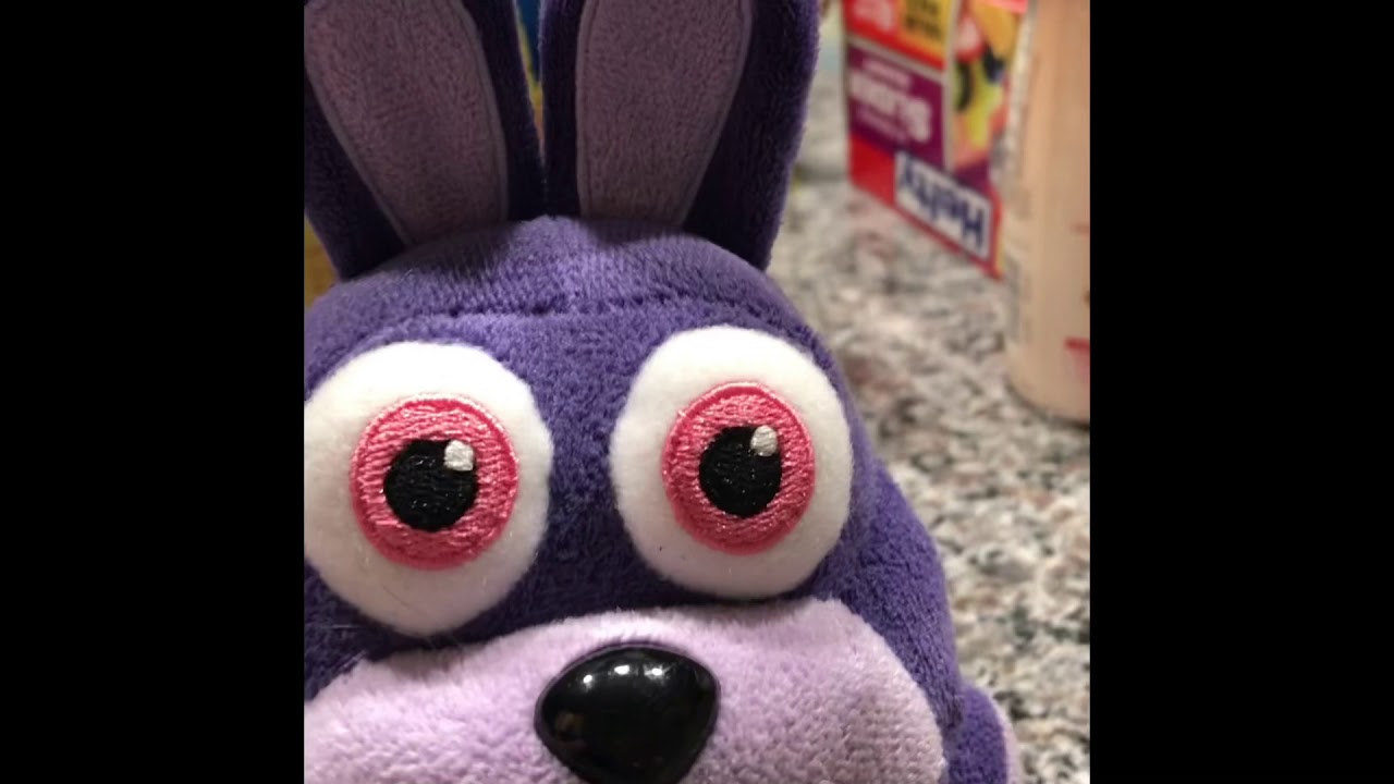 Pokémon come to life: Bonnie eats spring traps cookie 😱 - YouTube