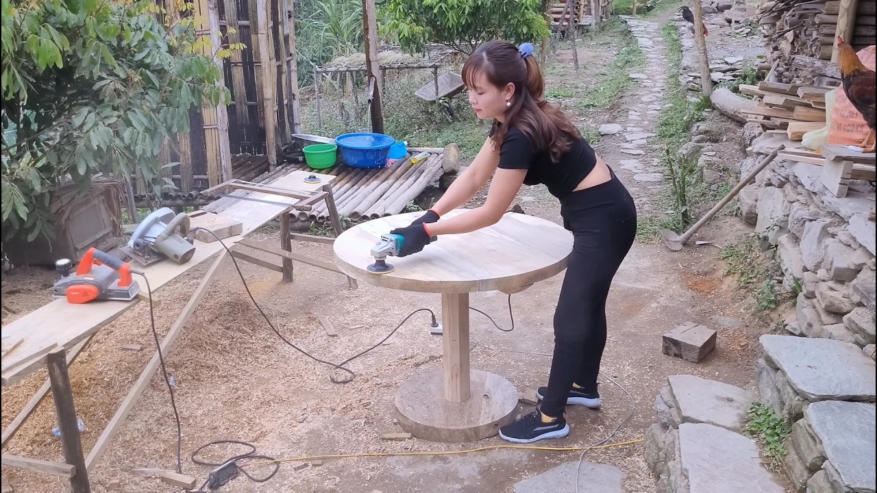 The woodworking skills of a Vietnamese rural girl.