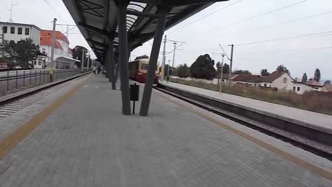 kétnyelvű vonatbejelentés a sepsiszentgyörgyi vasútállomáson