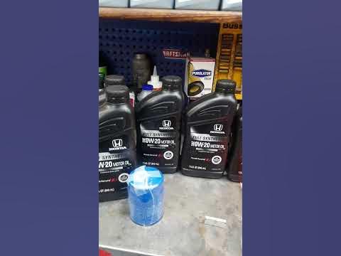 2017 Honda Civic oil change - YouTube