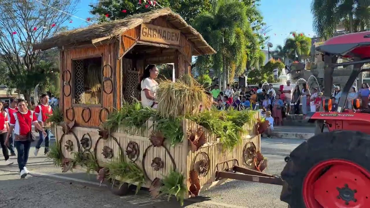 Mga naggagandahang float noong Tadek Festival Year XIX sa Nueva Era, Ilocos Norte