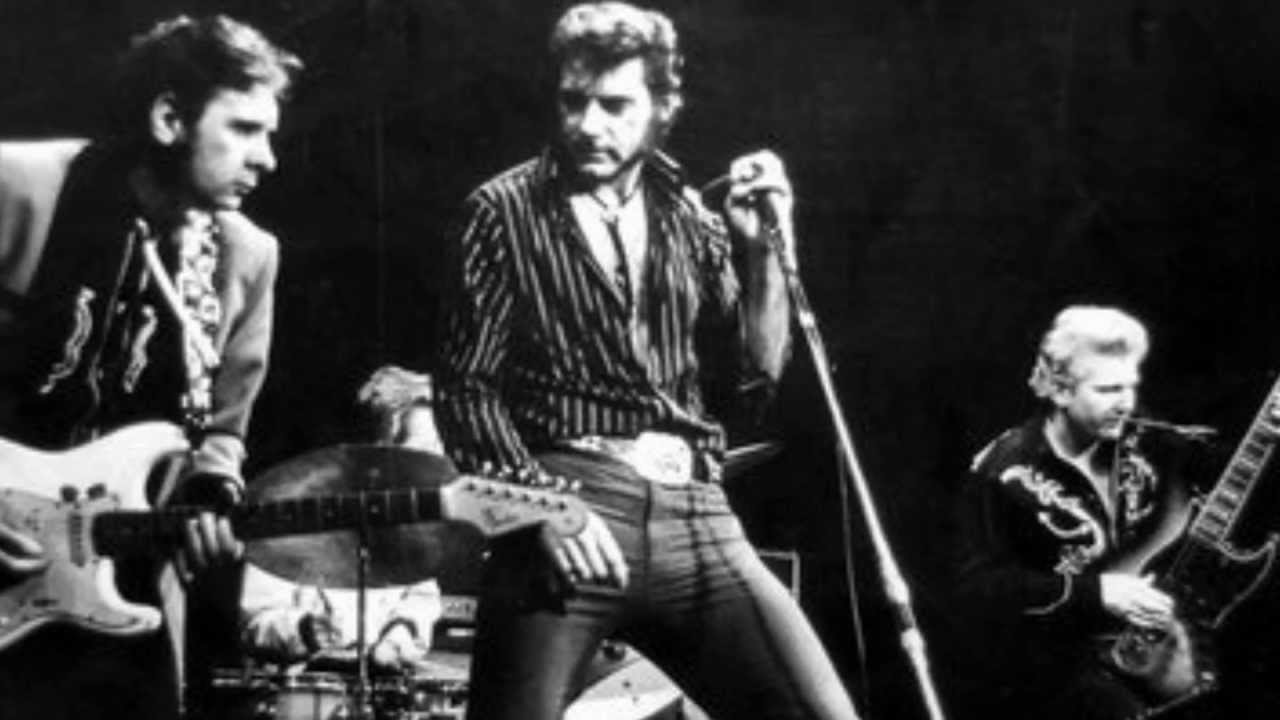 FLYING SAUCERS - bop-a-lena