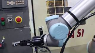 UR10 WITH DUAL 2F-85 ROBOTIQ GRIPPERS MACHINE TENDING CNC LATHE - Automation
