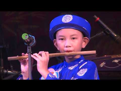 Video Xem học sinh lớp 3 thổi sáo hồn nhiên bay bổng đáng yêu - youtube