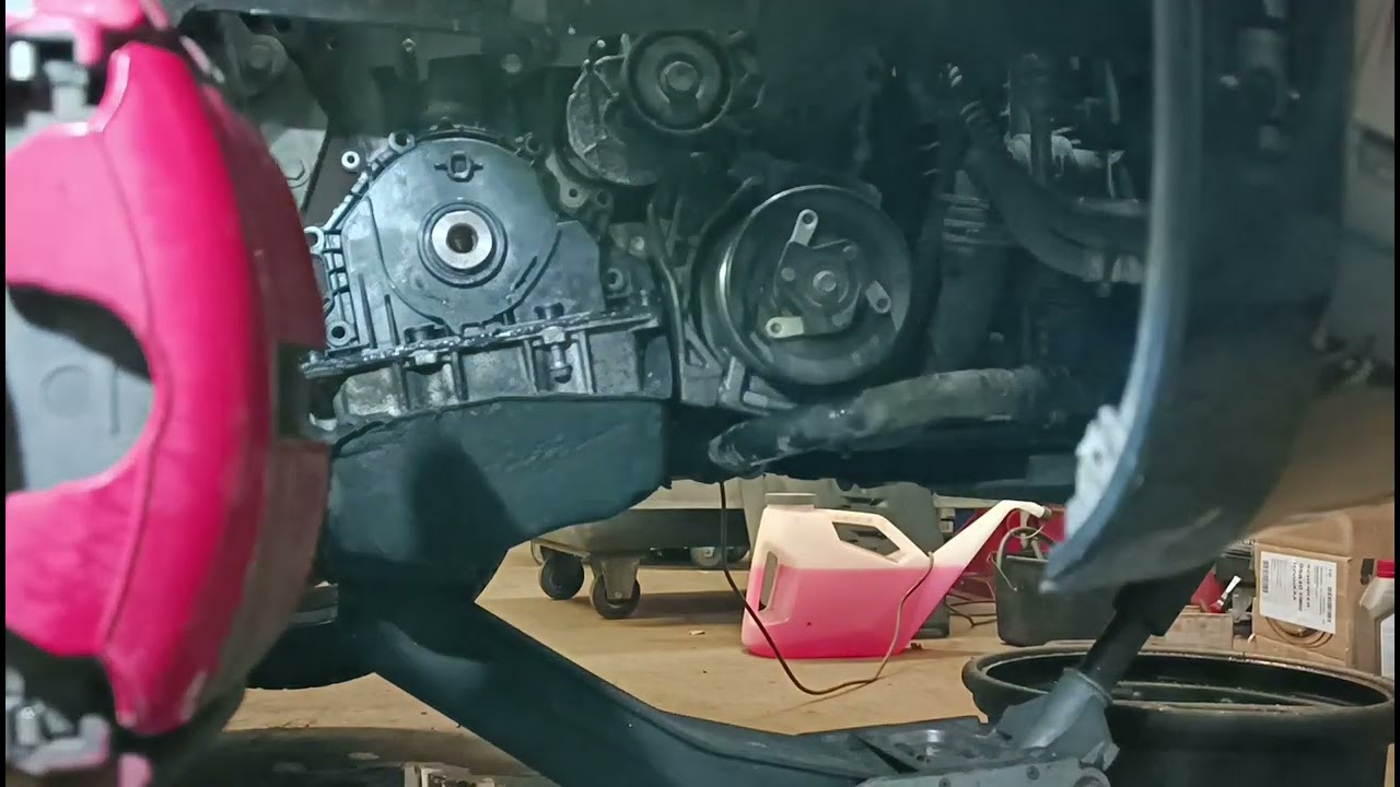 2.TDI / 1.6 TDI Front Crankshaft Oil Seal replacement - Skoda Octavia 2018